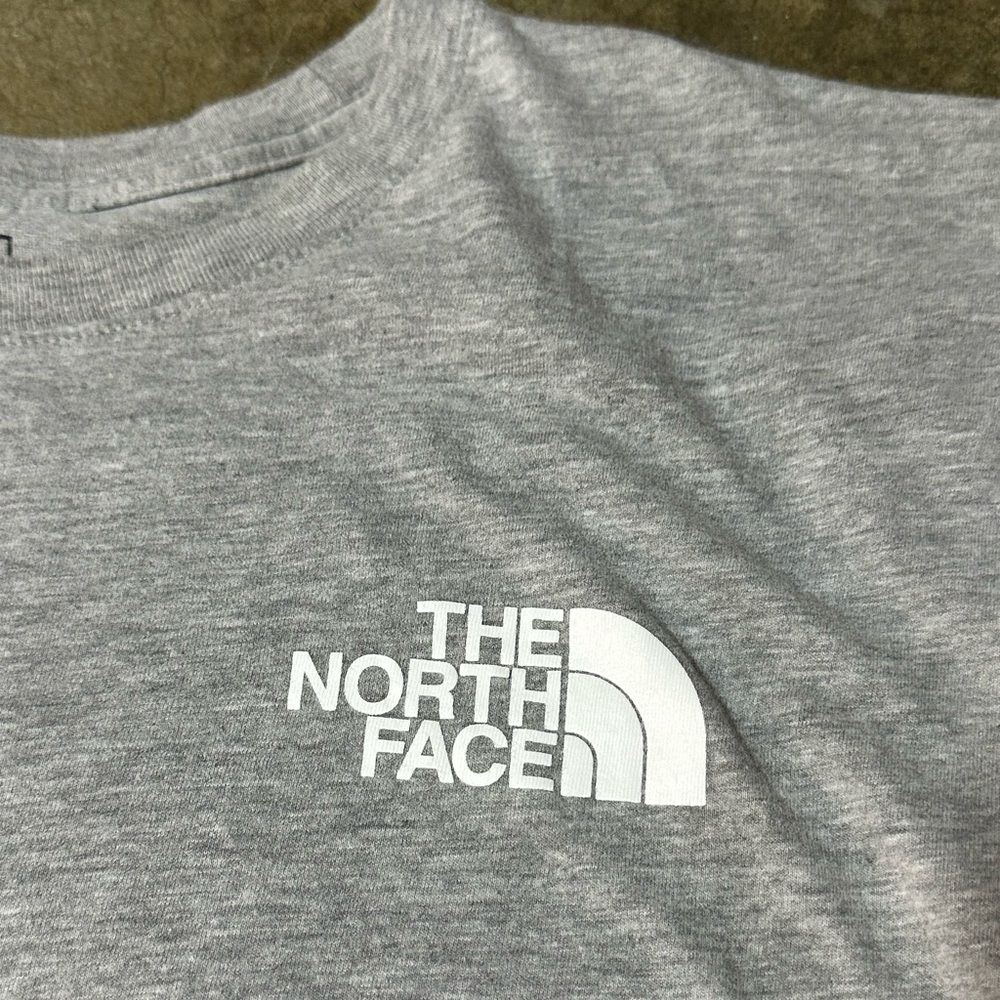 The North Face Gray Men's T-Shirt Size. XL - Picture 7 of 7
